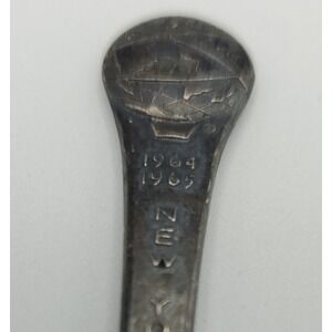 Vtg Oneida Silversmiths New York World's Fair 1964 Souvenir Spoon 3.75in tarnish